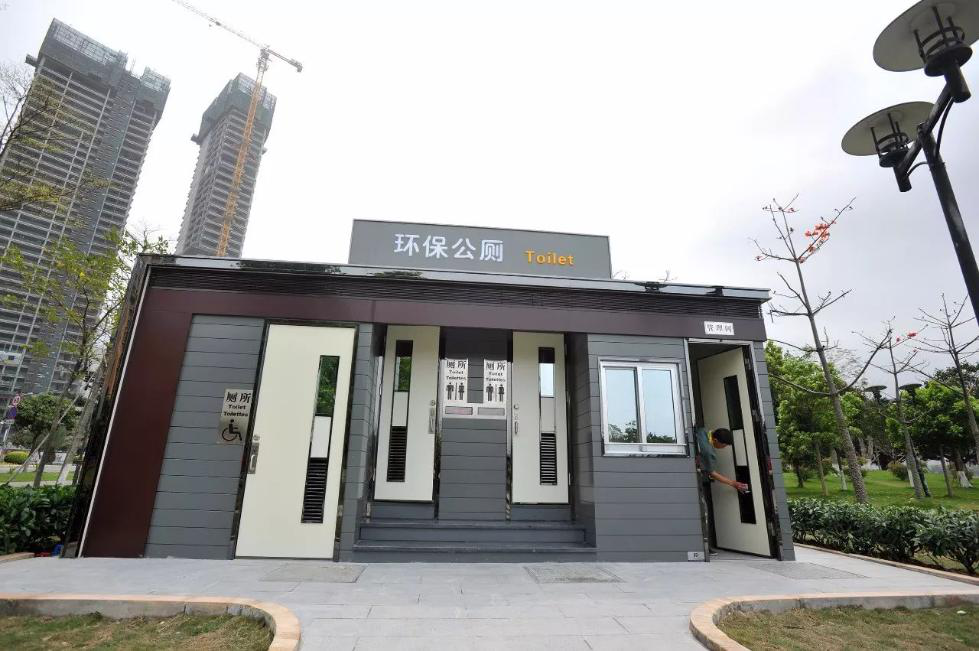 胡同厕所改造诸多不易